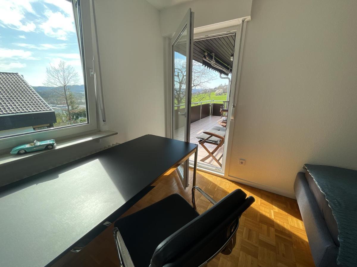 Appartement Region Esslingen - Naehe Messe - Flughafen - Stuttgart - Wohnen Und Arbeiten Auf Zeit In 120M2 Wohlfuehlatmosphaere - Ab 3 Uebernachtungen - Geeignet Fuer 4 Pers Incl Kinder - Beistellbett Moeglich - Kinder Und Tiere Willkommen - Garage F Altbach Ngoại thất bức ảnh